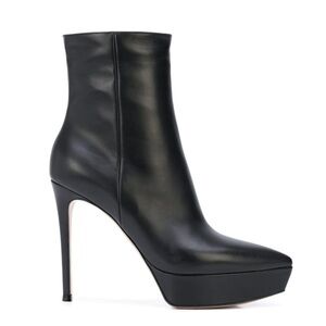 Gianvito Rossi
Dasha 115mm platform booties